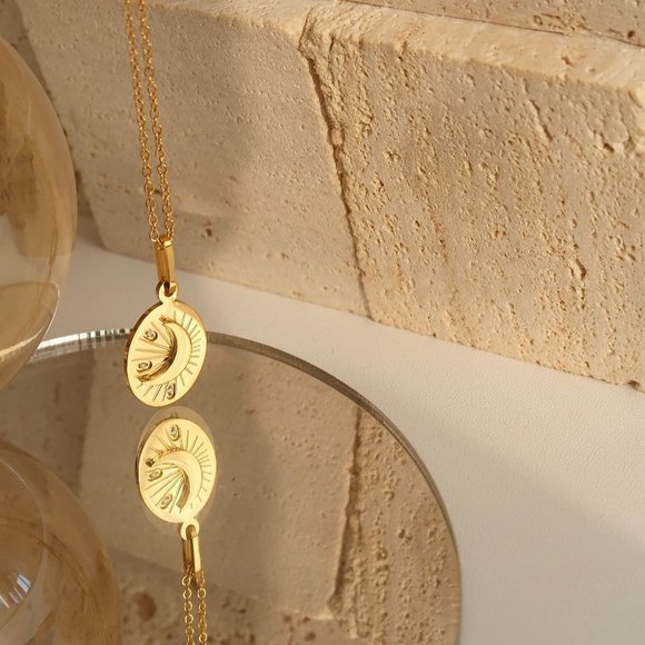 NEW 18K Gold Plated Diamond Moon Oval Necklace - Picture 9 of 12